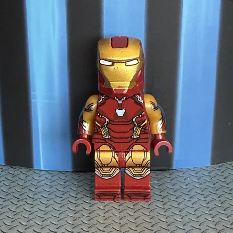Lego Marvel Super Heroes Minifigure SH0904 Iron Man Mark 85 Armor