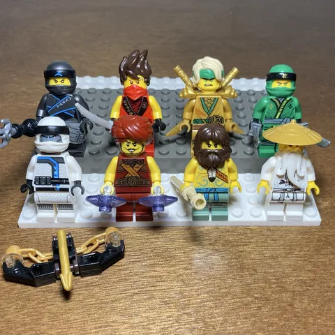 LEGO Ninjago Minifigure Lot w/ Weapons w/10th Anniversary Lloyd