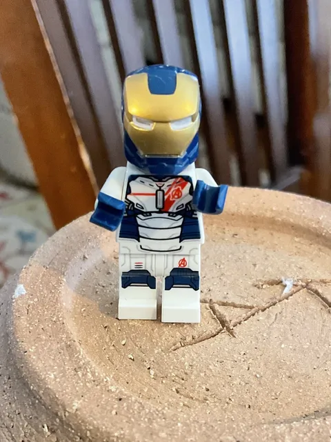 Lego Iron Legion Minifigure 76038 Marvel Avengers Age of Ultron