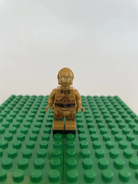 LEGO Star Wars C-3PO Minifigure 75339