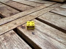 LEGO Ref 08010bc01 - TRAIN LIGHT BRICK 12V YELLOW - LIGHT BRICK