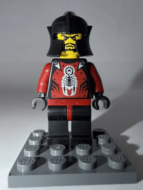 LEGO Castle Knights Kingdom II Shadow Knight Minifigure CAS257 Le Chevalier Des 