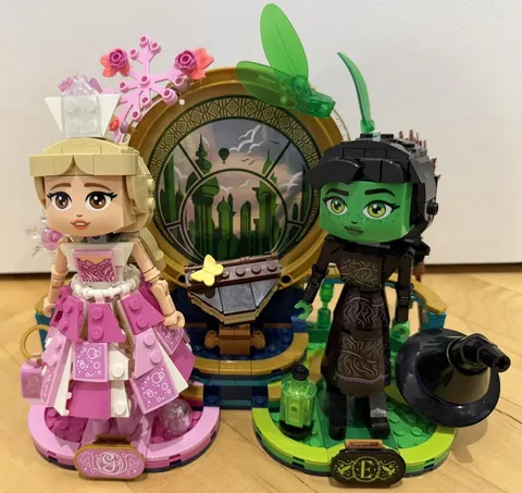 LEGO Wicked Elphaba & Glinda Figures 75682 Set Pre-owned Complete