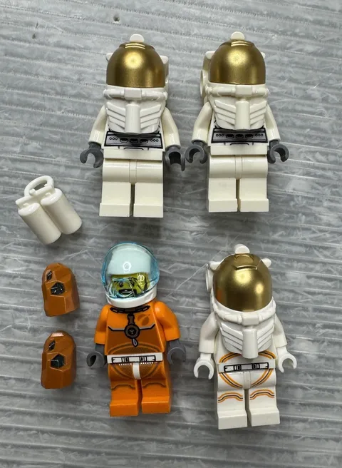 LEGO City 60226 60078 Space Shuttle Astronaut MINIFIGURE LOT/4 mars male female