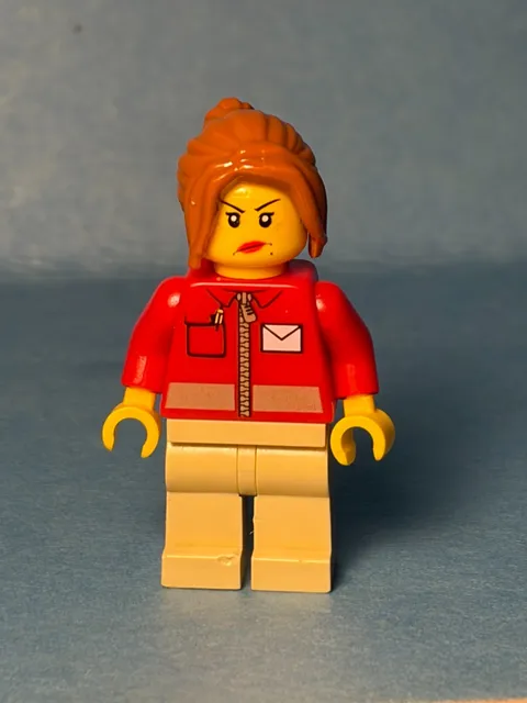 LEGO Town Minifig twn146 - Post Office Worker - Light Scratches/No Cracks