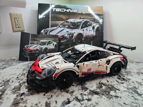 LEGO TECHNIC: Porsche 911 RSR (42096)