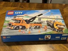 New LEGO City 60467 Heavy-Duty Recovery Tow Truck with Crane Building Toy, 8+