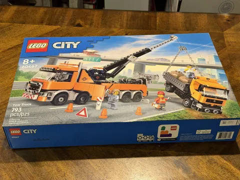 New LEGO City 60467 Heavy-Duty Recovery Tow Truck with Crane Building Toy, 8+
