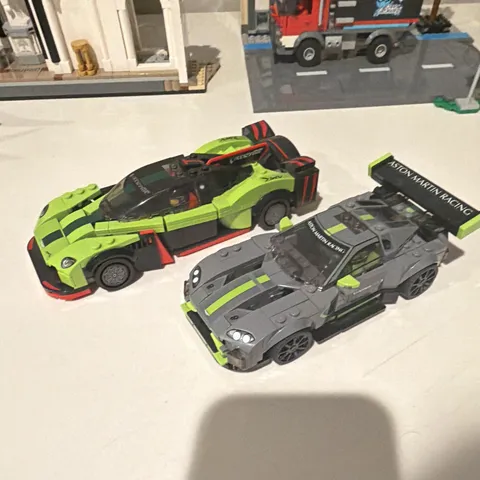 LEGO SPEED CHAMPIONS 76910 Aston Martin Valkyrie AMR Pro & Vantage GT3 592pc