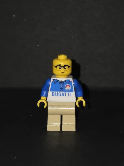 LEGO BUGATTI CHIRON DRIVER SAN BABILA STORE EXCLUSIVE 42083 SDCC MINIFIGURE ONLY