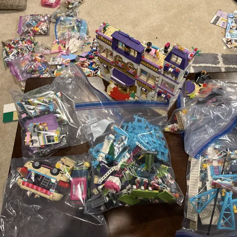 Lego Bulk Lot 22 Lbs Misc Lego Friends, Mini Figurines, Amusement, Frozen, Hotel