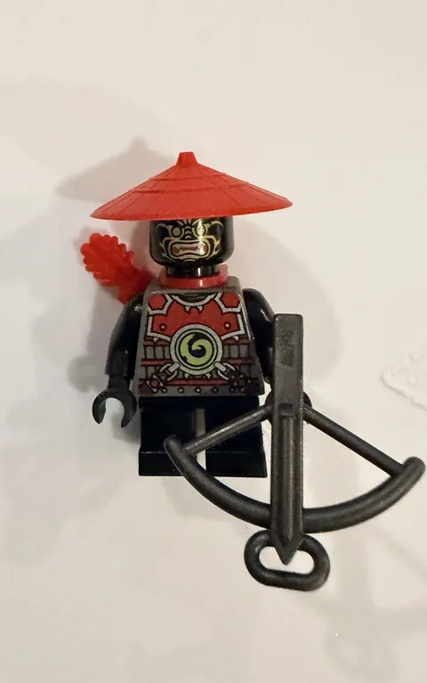 LEGO NINJAGO STONE ARMY SCOUT MINIFIGURE HAT AND WEAPON