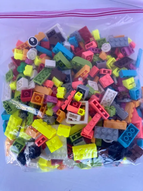 LEGO Classic Creative Happy Box Building Set 11042 (99% complete) Unique bricks!