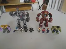 LEGO Marvel Super Heroes Hulk and War Machine buster w/ mixed Mini figs