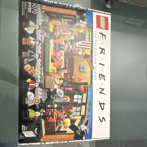 LEGO Ideas Central Perk 21319 FRIENDS TV Series 1070pc Display Stand (2019)
