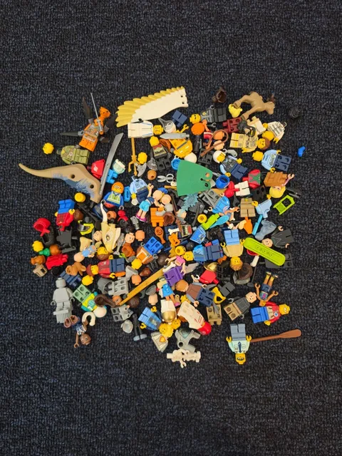 LEGO Minifigures 8 OZ Parts Pieces Accessories Assorted Mixed Torso Head Legs