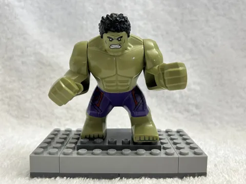 LEGO Marvel Super Heroes Hulk Big Fig (Dark Purple Pants w/ Avengers Logo)