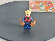 new LEGO Captain Marvel (Carol Danvers) Minifig - tan hair swept back
