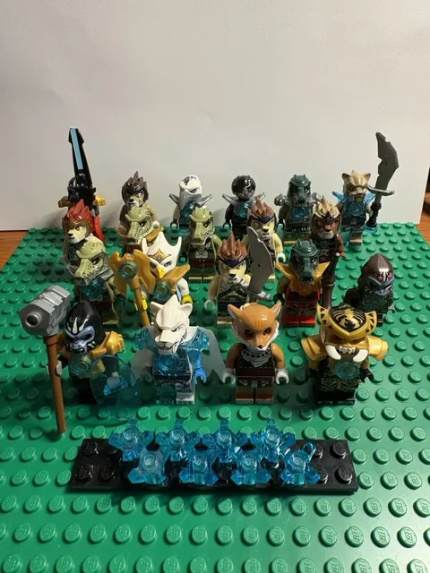 LEGO Legends of Chima Minifigures Lot of 20