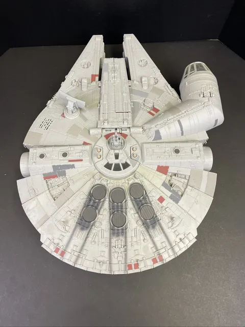 Hasbro, Star Wars, The Force Awakens Battle Action Millennium Falcon C – 001C