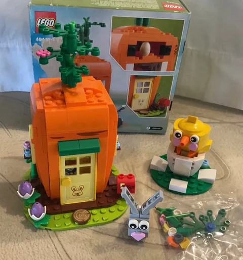 LEGO Easter Bunny’s Carrot House #40449/Easter Chick Egg#30579 Read Description