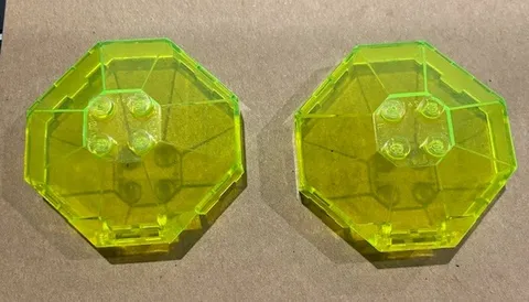 2Lego Trans-Neon Green Windscreen 6 x 6 Octagonal Canopy without Axle Hole 2418a