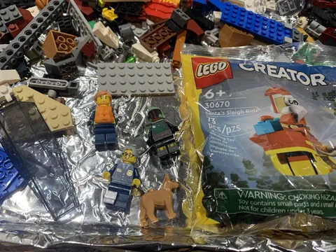 LEGO Lot Includes Minifigures Bricks Parts Collection Star Wars Building Bulk L