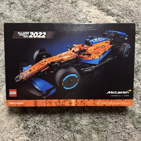 LEGO Technic 42141 (RETIRED) McLaren Formula 1 Team F1 FACTORY SEALED Brand New