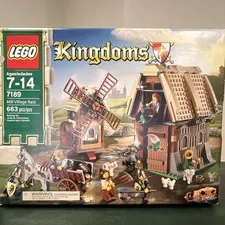 LEGO Kingdoms: Mill Village Raid #7189 w/ minifigs, box, instructions (see desc)