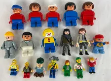 Lot 15 Vintage LEGO Duplo Figures 1977 Brick Style Clown Skate + 3 Playmobil