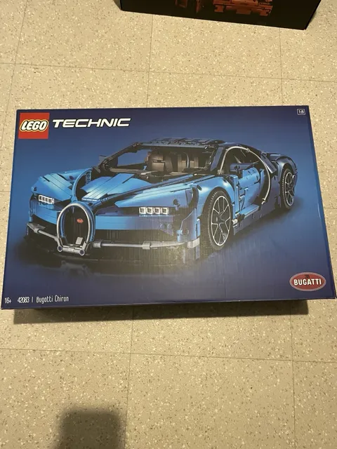 lego bugatti chiron 42083 + invoices