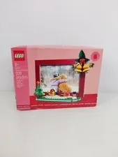 LEGO Limited Edition Christmas Picture Frame | Set 40702 | 209 Pieces