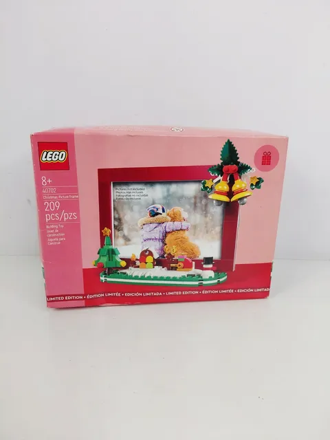 LEGO Limited Edition Christmas Picture Frame | Set 40702 | 209 Pieces