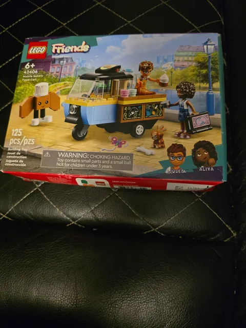 LEGO FRIENDS: Mobile Bakery Food Cart (42606)