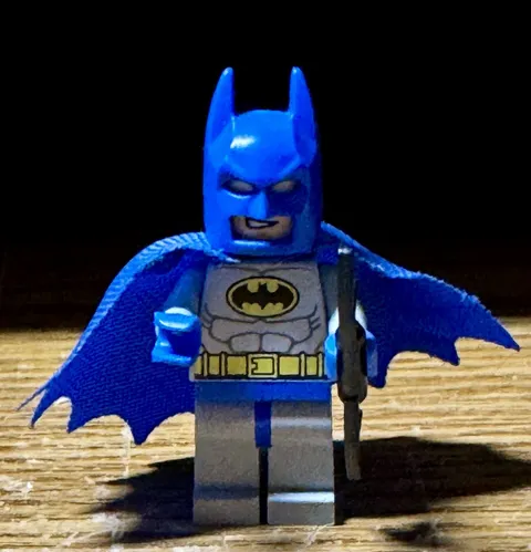 LEGO DC Batman Minifigure 10724 Blue Cape Cowl Gray Suit Batarang 2016