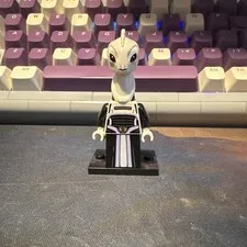 LEGO Minifigure Alien Head, Black & White Outfit