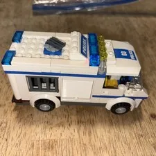 Lego City Prisoner Transport 7286 2011 Model