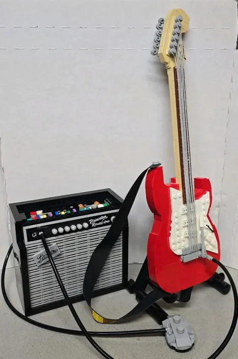 LEGO Ideas Fender Stratocaster 21329 Building 98% Complete 