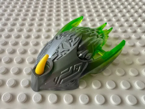 LEGO Bionicle Creature Head / Mask with Marbled Trans-Bright Green 24162pb06
