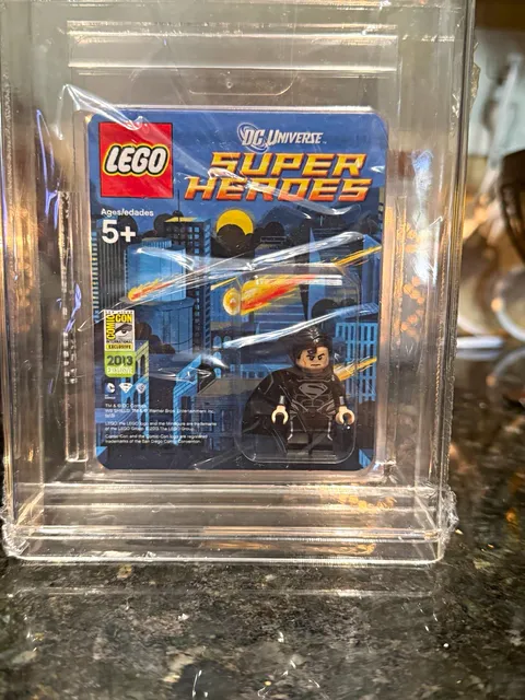 LEGO SDCC 2013 Black Suit Superman Comic-Con Exclusive Minifigure Sealed