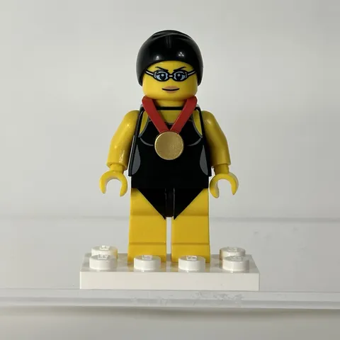 LEGO Swimming Champion col097 Minifigure CMF Series 7 No Stand With Medal