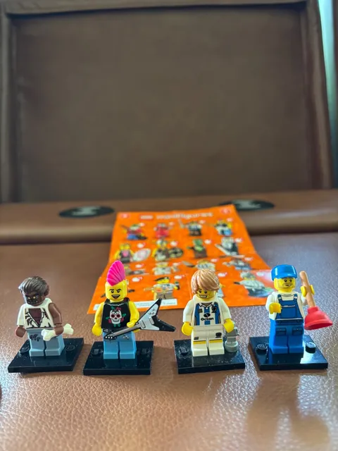 Lego MiniFigures Series 4 Punk Rocker, Soccer, Werewolf +sheet & Series9 Plumber
