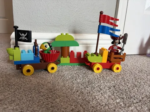 LEGO DUPLO Pirate Train Set 10506 - incomplete 23 pcs, Minifigure & Animal
