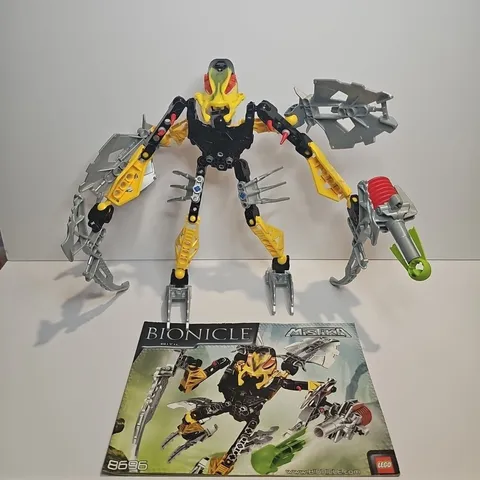 LEGO Bionicle Mistika 8696 Bitil with Instruction Booklet READ