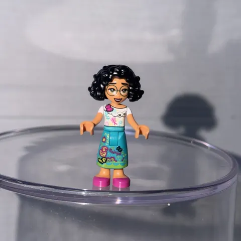 LEGO Disney Mirabel Madrigal 43245 Encanto Minifigure Mini Fig dis117