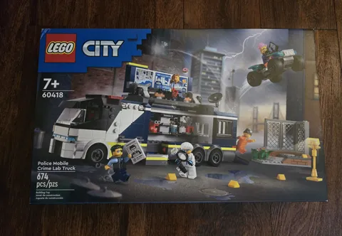 LEGO 60418 City Police Mobile Crime Lab Truck Toy. Brand New Sealed Retired.