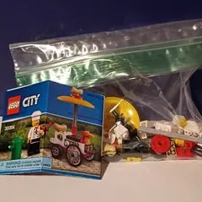 LEGO City 30356 Hot Dog Stand Set w/ Chef, INCOMPLETE