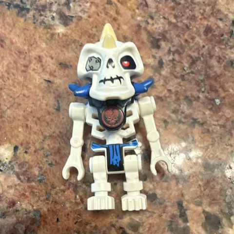 LEGO Skeleton Minifigure White/Blue w/ Horned Skull Head, Blue Shoulder Armor