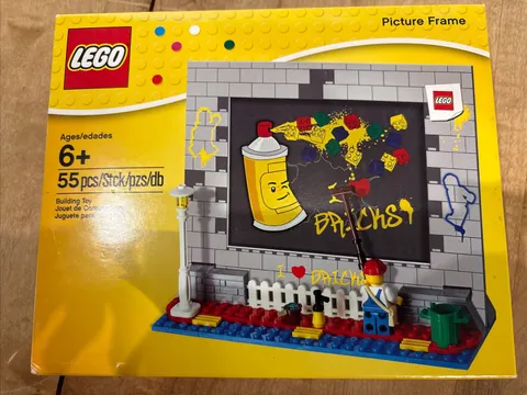 LEGO Spraypaint Picture Frame Set - NEW IN BOX - See DESC