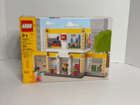 Lego 40574 Lego Brand Store Official Lego Store Set! NEW Factory Sealed!